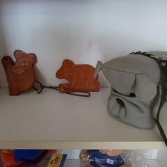 革で出来た、犬のねいぐるみ/カンガルーの革で出来たネームカード