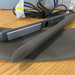 【定価13,200円 美品】サロニア スムースシャイン ストレートヘアアイロン グレー 24mmの画像