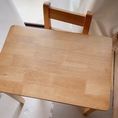 IKEA 子供用デスク チェアの画像