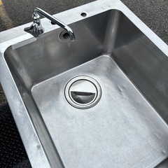一層ステンレスシンク（水栓付き）の画像