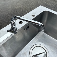 一層ステンレスシンク（水栓付き）の画像
