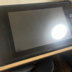 【値下げ】Wacom 液晶ペンタブレット Cintiq24HD touch 箱付の画像