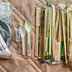 割り箸、プラスチックスプーンなど