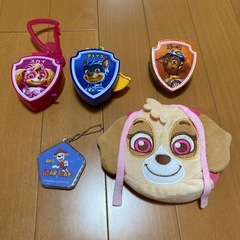 パウパトロール　おもちゃ、キーホルダー、ポーチセット