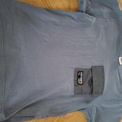 OUTDOORのTシャツ