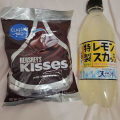 キスチョコ、缶コーヒー、炭酸飲料