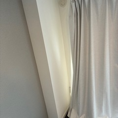 カーテン4枚の画像