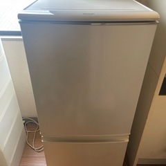 冷蔵庫　SHARP製137L　一人暮らし向け　　