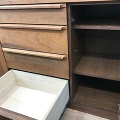 ★リユースのサカイ春日部店★KJ10589 大川家具 食器棚 ブラウン H188×W140×D45 クリーニング済みの画像
