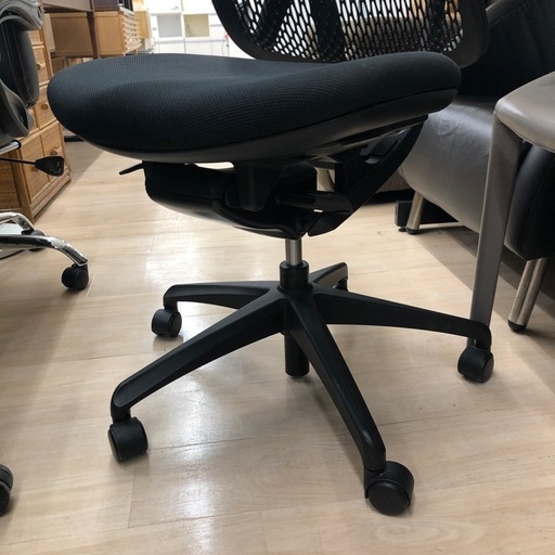 INABA Yeraのワークチェアーをご紹介します