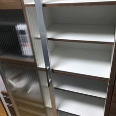 食器棚
の画像
