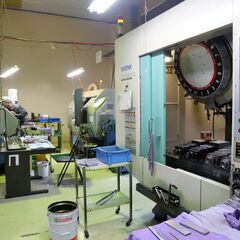【月給29万円以上】快適に働けるNC旋盤機械OP♪スタッフの声を反映◎どんどん働きやすくなる環境♪コツコツお仕事！無言でも苦にならない仲の良さ◎業務スケジュールを自由に設定！自分のペースでお仕事♪の画像