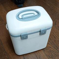 0624-067 クーラーボックス　保冷剤、ボトル付き