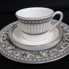 カップ＆ソーサー　ケーキ皿（ウェッジウッド）カップ直径8.8cm...