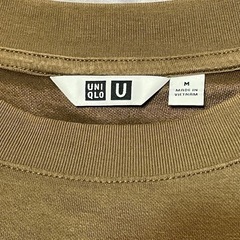 ユニクロ エアリズム  濃キャメルのTシャツの画像
