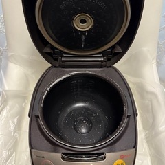 TIGER IH炊飯ジャー JKT-S100 13年製　5.5合炊の画像