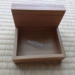 無印良品　壁に付けられる家具