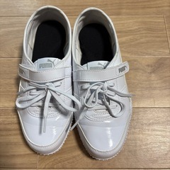 PUMAシューズの画像