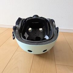 OutdoorMaster子供用自転車ヘルメットです。の画像