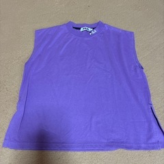 ノースリーブシャツ