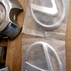 🚙レクサス　エンブレム　未使用品⚜️