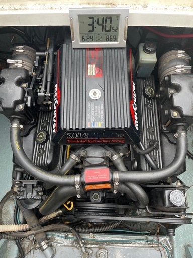 プレジャーボート、クルーザー　searay230４スト5.0LV8