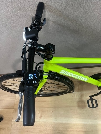 美品✨ ブリヂストン電動自転車、バッテリーB400 TB1e（2022年式） 