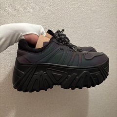【キャンセルのため再出品】Bershka 厚底スニーカー サイズ40の画像
