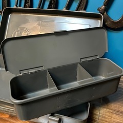 ヴィンテージ工具箱の画像