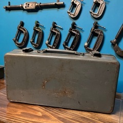 ヴィンテージ工具箱の画像