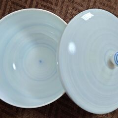 蓋付き湯飲み　2個の画像