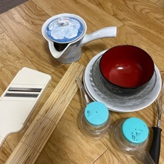 洗面器、食器、いろいろの画像