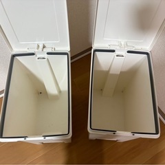 【ほぼ新品】ペダル式ゴミ箱の画像
