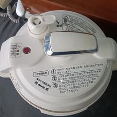  Ｄ&S 家庭用マイコン電気圧力鍋 STL-EC30R 2.5L

の画像
