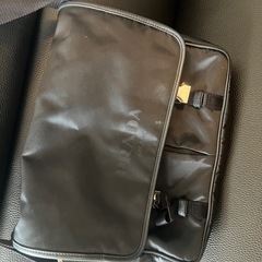 PRADA ネイビー メッセンジャーバッグの画像