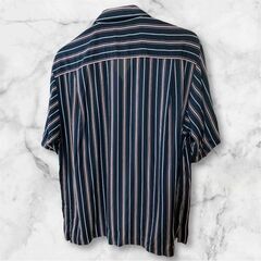 GU ストライプ シャツ Mサイズ メンズ モード感×リラックス 大人カジュアルの画像