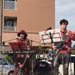 ドラム募集! 　バンド活動楽しみましょう!!