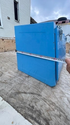 中型または大型トラック用の工具箱。