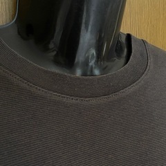 ユニクロ エアリズム 濃茶のボーダーの画像