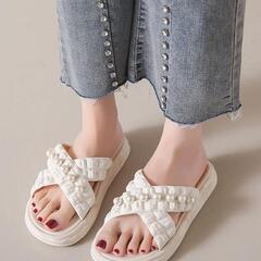 【新品】パール装飾 クロスクロスベルト厚底サンダルスリッパサンダル アイボリーの画像