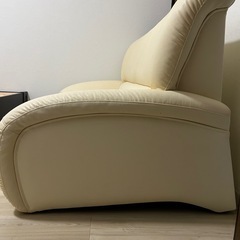 美品ソファー　レザー　ホワイトの画像