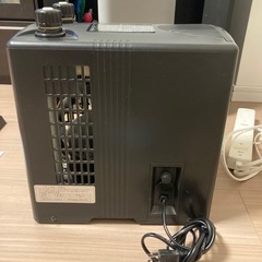 水槽クーラーとLED照明の画像