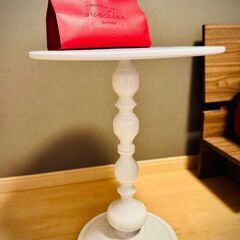 【オシャレ・美品】ライトラグジュアリーソファサイドテーブル 