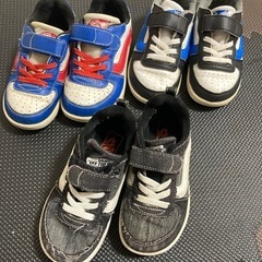 男の子スニーカーの画像
