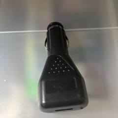 車載充電器 USBポート付き 黒