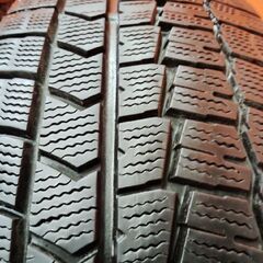 DUNLOP WINTER MAXX WM02 205/65R16 16インチ スタッドレス 4本 24年製 バリ溝 10系アルファード C28セレナ ヤリスクロス等　(KTE301)の画像