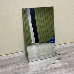 洗面台から取り外した鏡