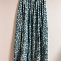 INGNI エメラルドグリーン　
ロングスカートの画像