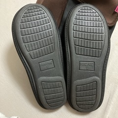 【雨や防寒】靴への水の侵入を防ぐ靴の上から履けるブーツの画像