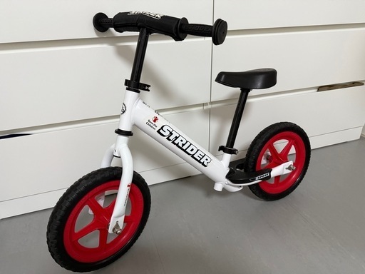 ストライダーSTRIDER（12 Custom 注文 Sport 白＋赤） ストライダー
